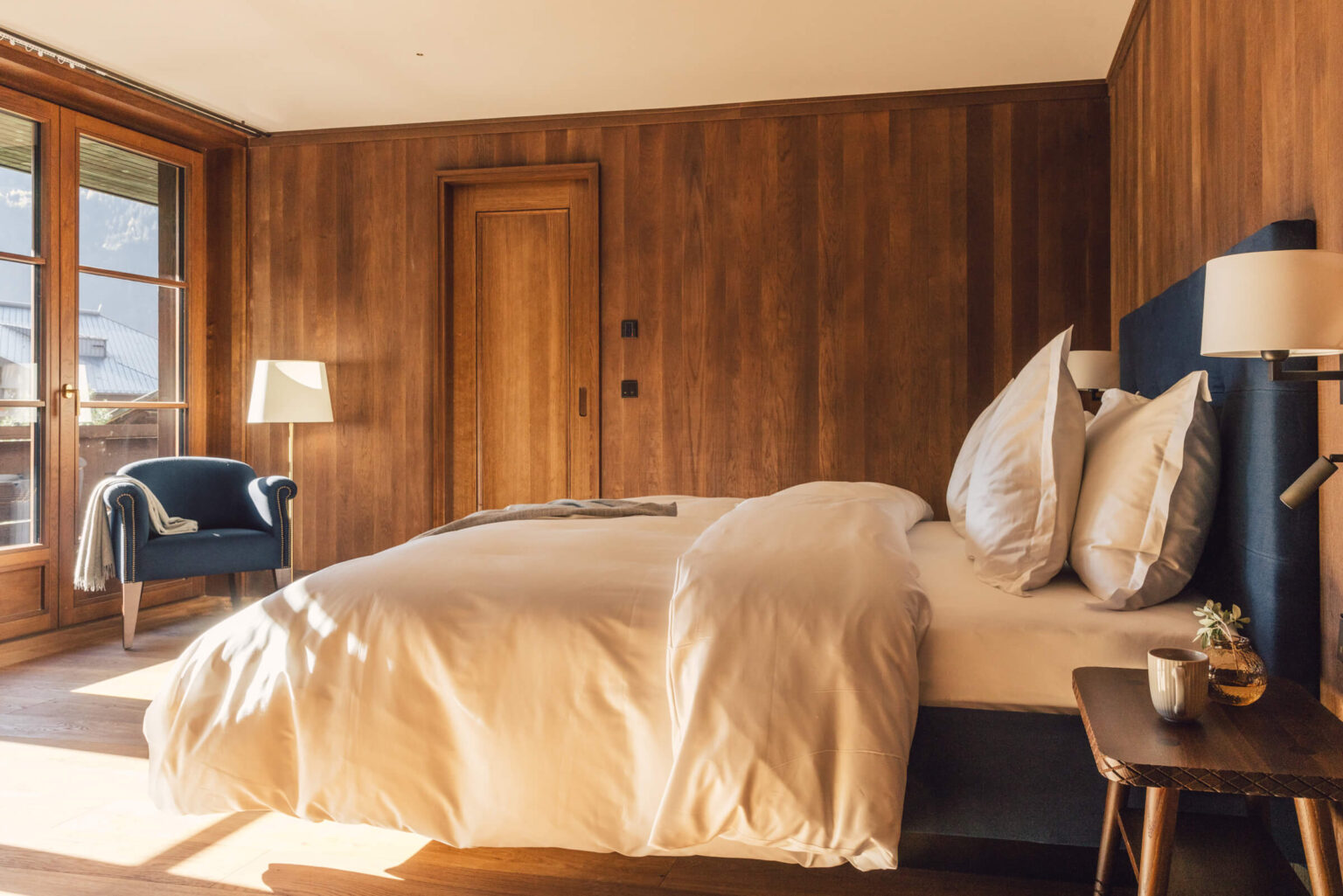 Doppelbett im Alpgues Superior Zimmer