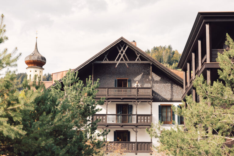 Außenansicht des Posthotel Taube in Schruns